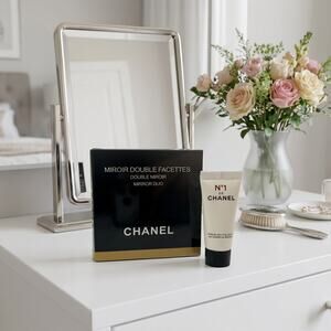 Chanel Double Mirror & No.1 de Chanel Revitalizing Serum Gift Set